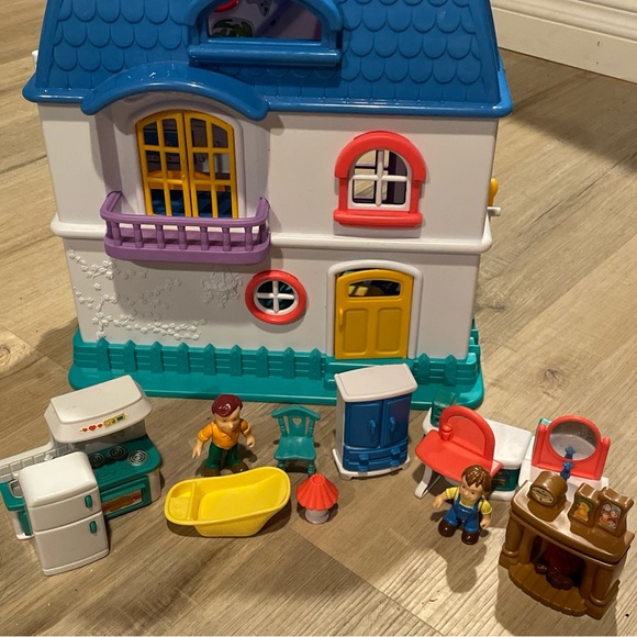 Keenway My Happy Family Doll House with accessories & sounds! - Picture 6 of 6